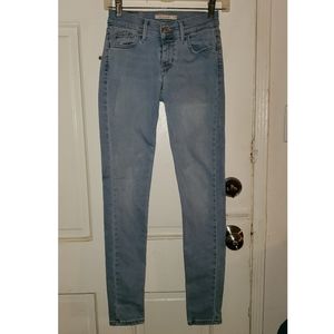 710 Super Skinny Levis Jeans